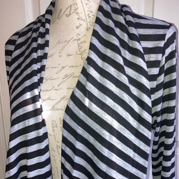 Stripe Open Front Cardigan Grey Black by Oatt - Picture 4 of 6